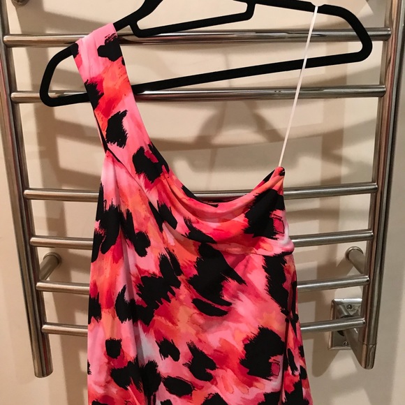 Cashe one shoulder built in bra too - Picture 2 of 3